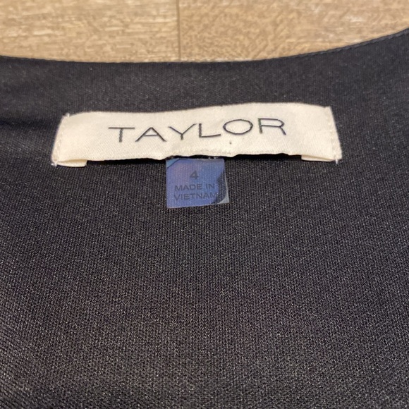 NWT Taylor Black Surplice V Neckline Long Sleeve Pleated Asymmetrical Dress Sz 4 - Picture 9 of 10